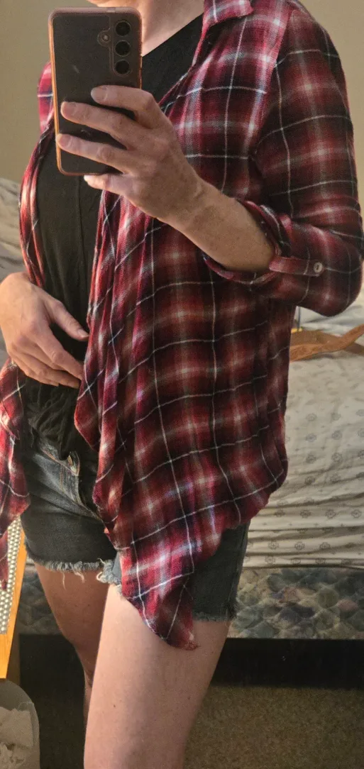 Red Checkered Lightweight Cardigan image indicator(2)