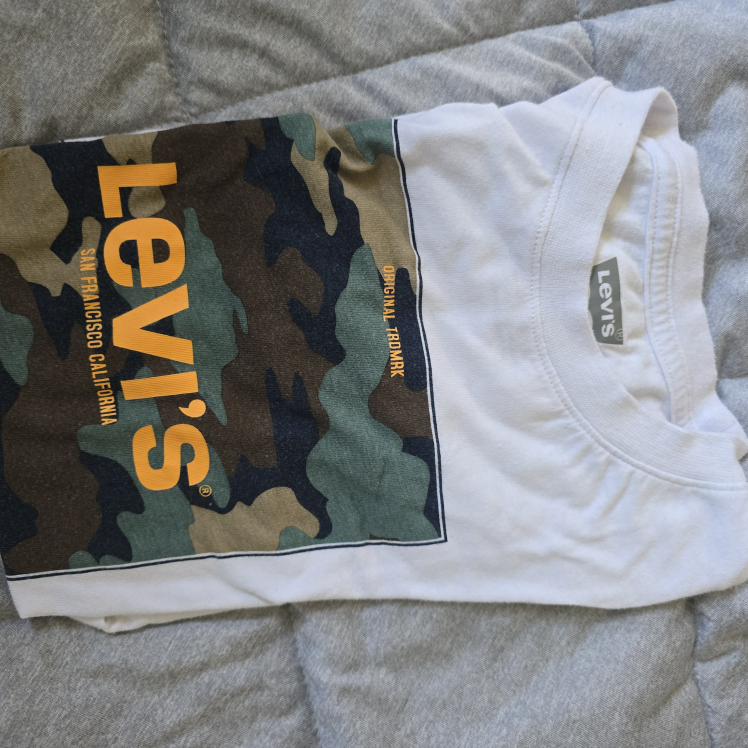 Levi's White Camo T-Shirt