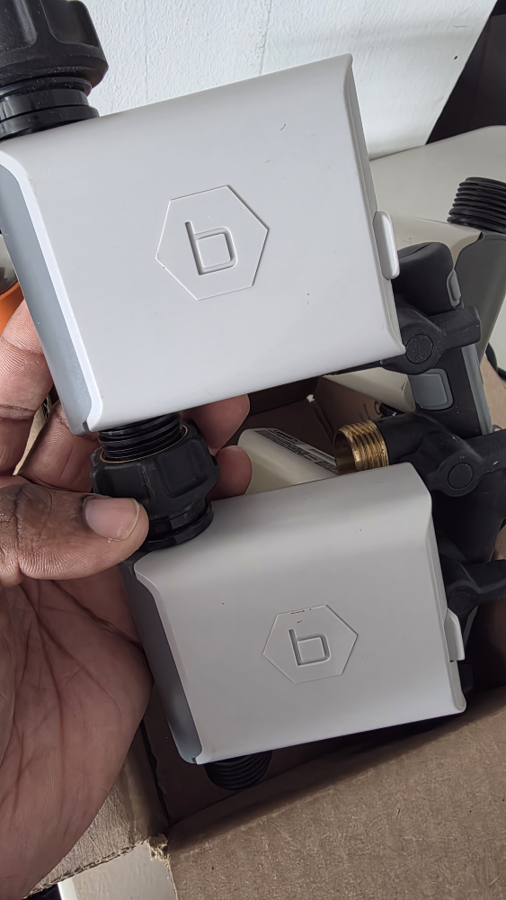 4 B-Hyve Smart Hose Faucet Timers with hub