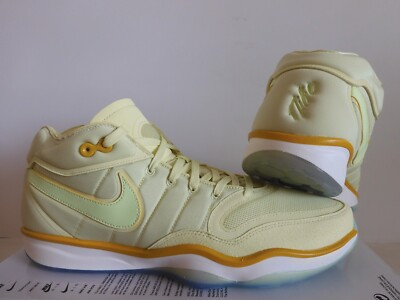 Nike Hustle 2 Yellow Sneakers
