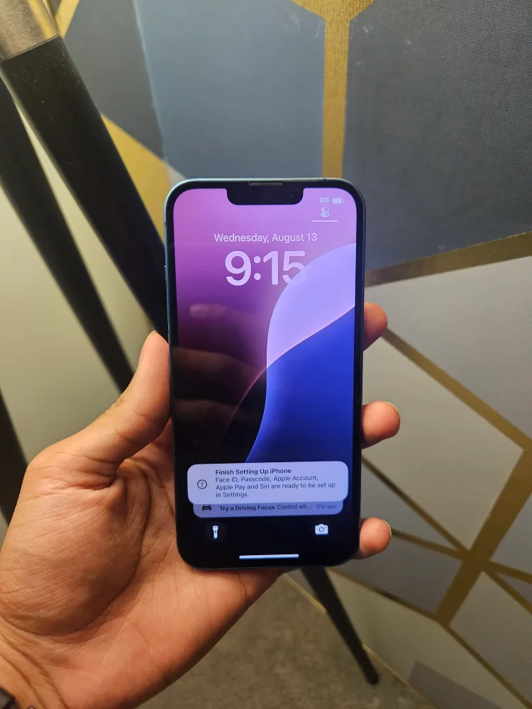 iPhone 13 128GB Blue - Excellent Condition image indicator(2)