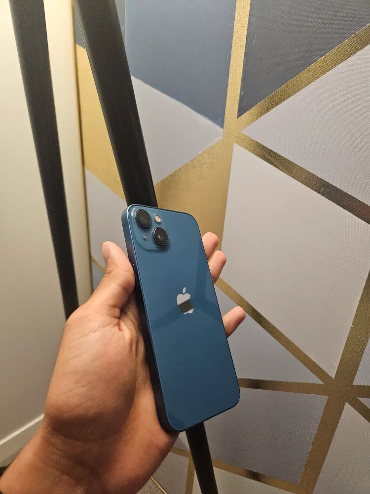 iPhone 13 128GB Blue - Excellent Condition image indicator(7)