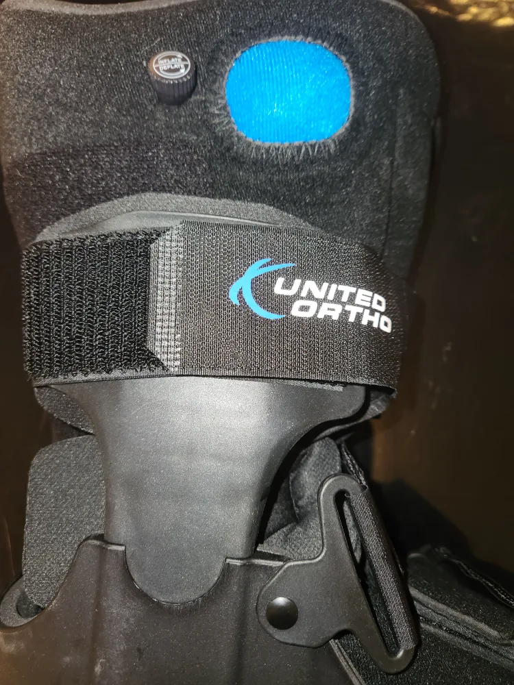 United Ortho Short Air Cam Walker Fracture Boot image indicator(5)
