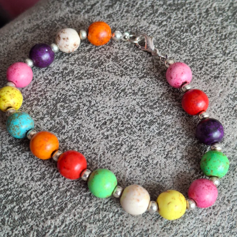 Howlite Beaded Bracelet image indicator(2)