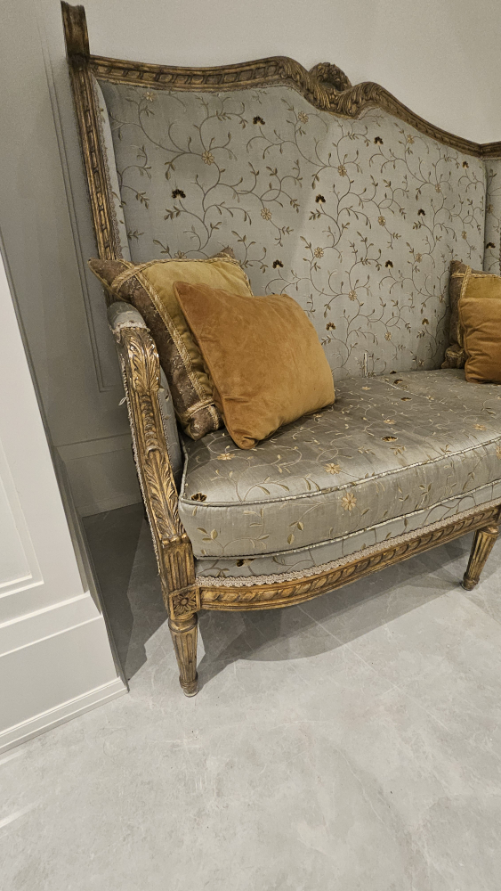 Vintage Sofa - photo 2