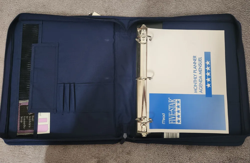 Five Star 1 1/2" Zipper Binder - Navy Blue - Back to School image indicator(2)