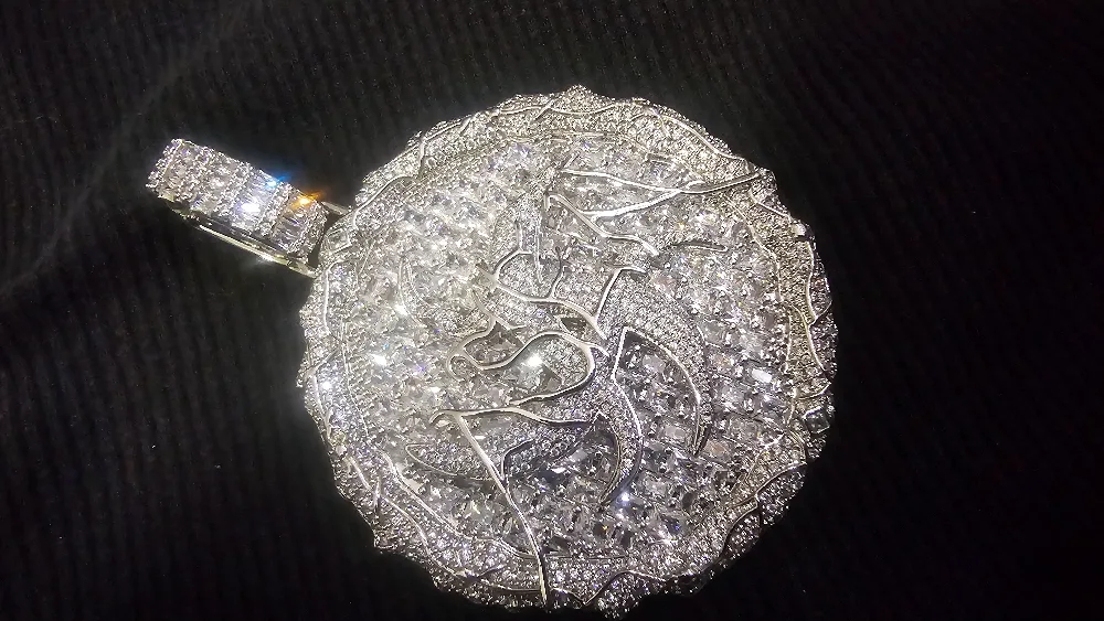 Iced out pendant image indicator(2)
