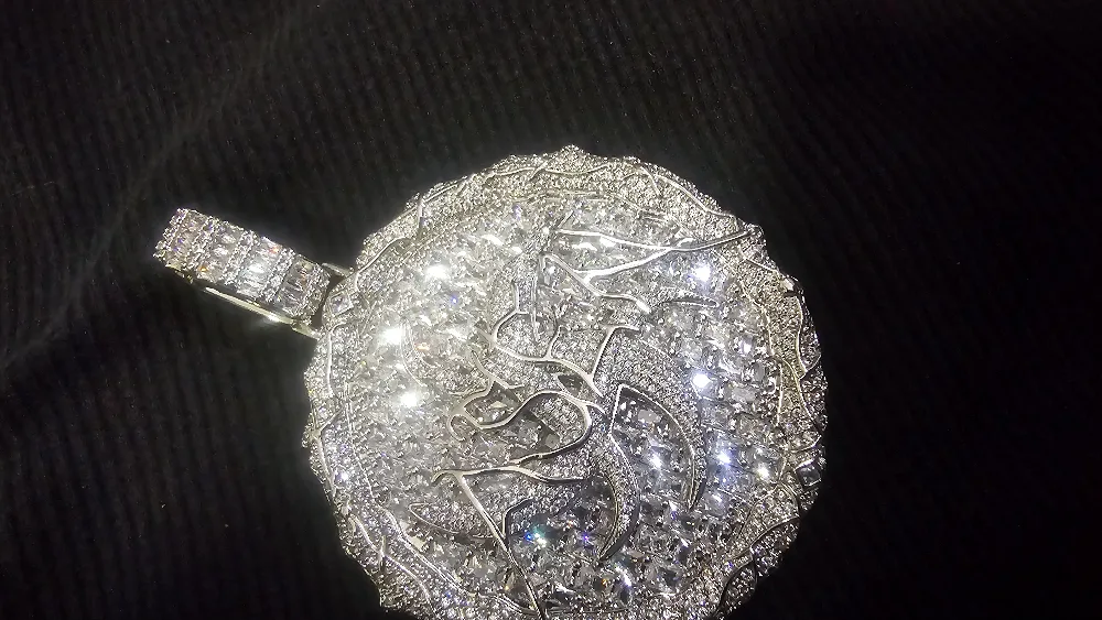 Iced out pendant image indicator(5)