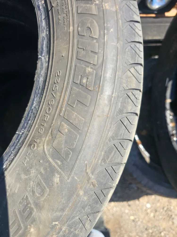 2X235/60R18 Michelin Defender all season tires only 2 image indicator(2)