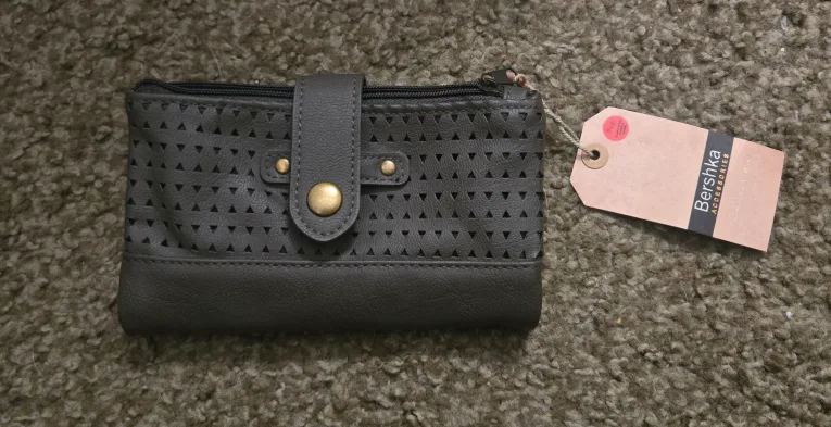 Bershka Wallet - New! thumbnail