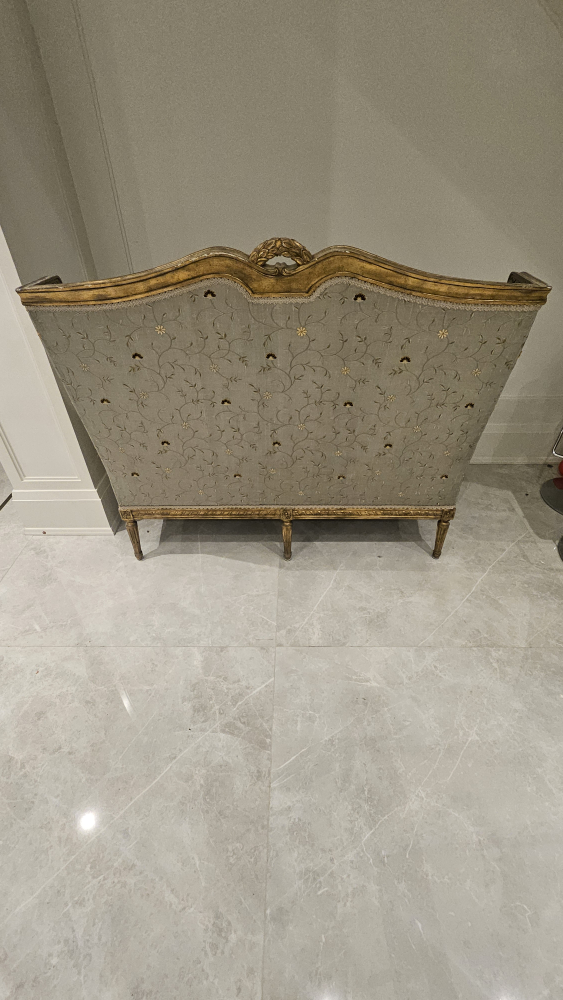 Vintage Sofa - photo 5