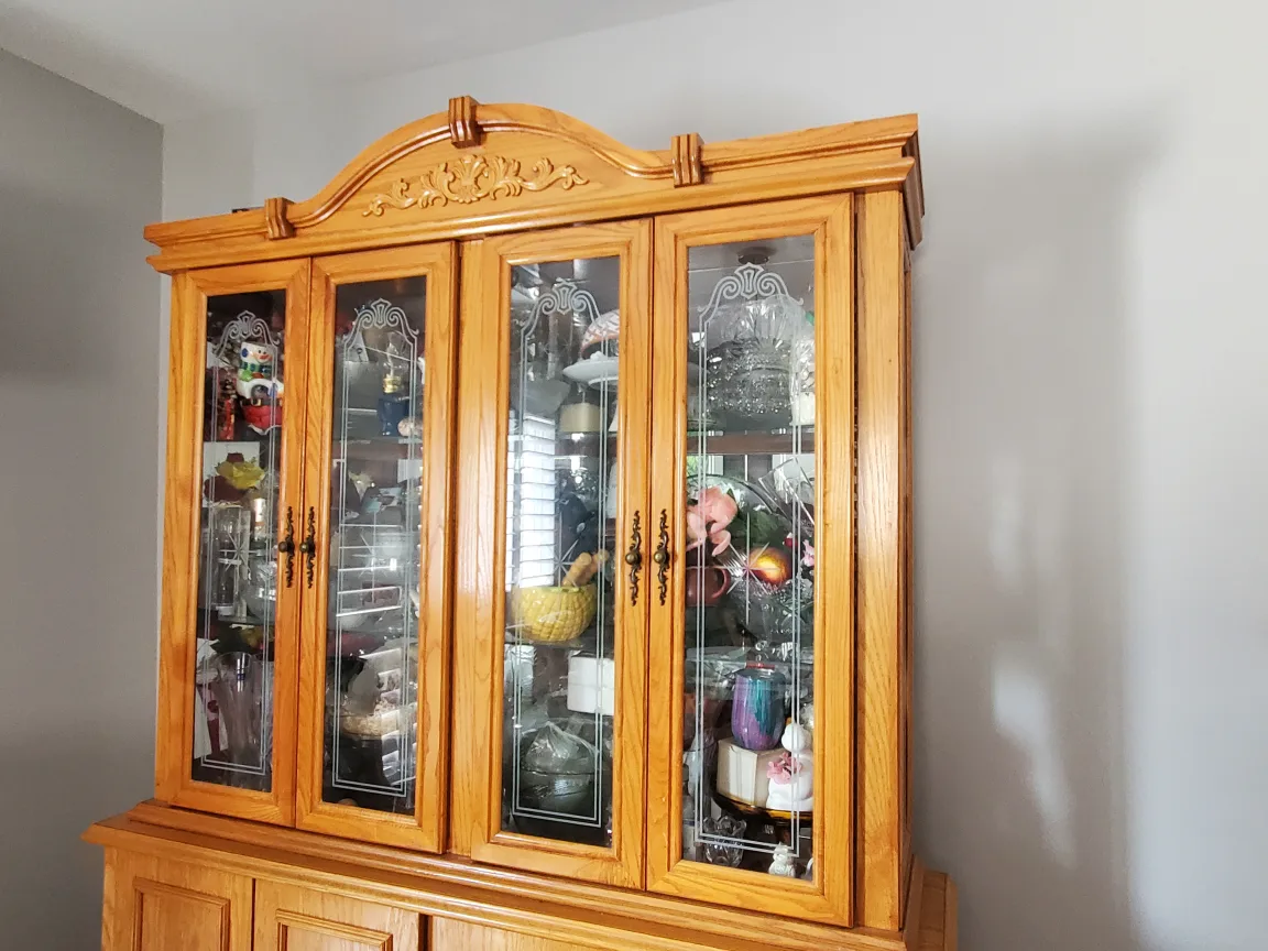 Solid Oak Wooden China Cabinet Hutch image indicator(2)