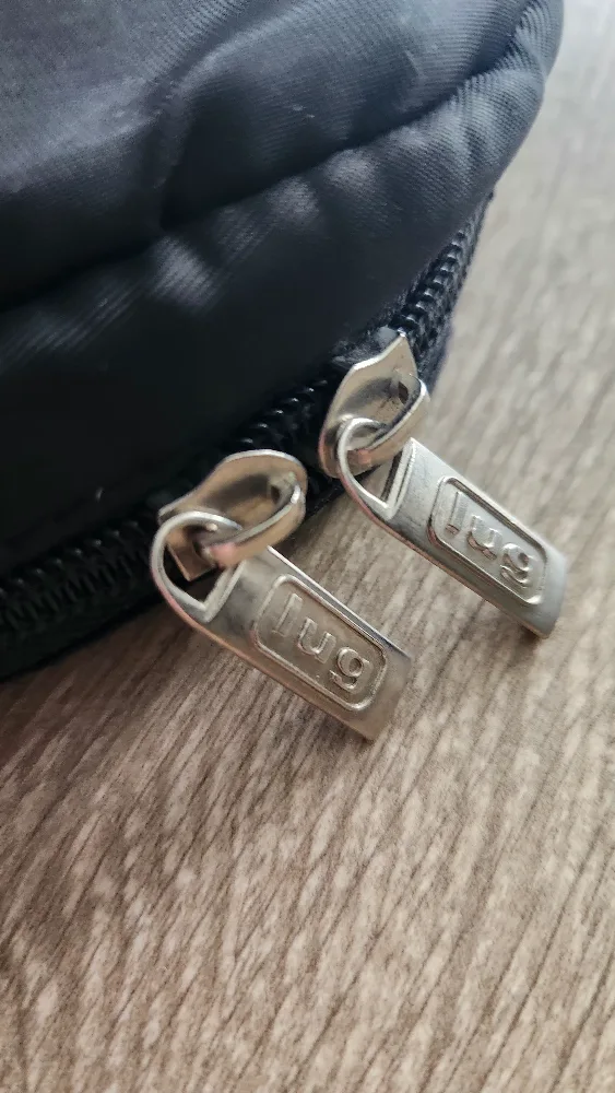 Lug Laptop Case - Black image indicator(5)