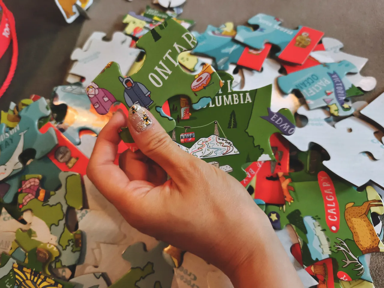 Crocodile Creek Discover Canada 100pc Puzzle image indicator(4)