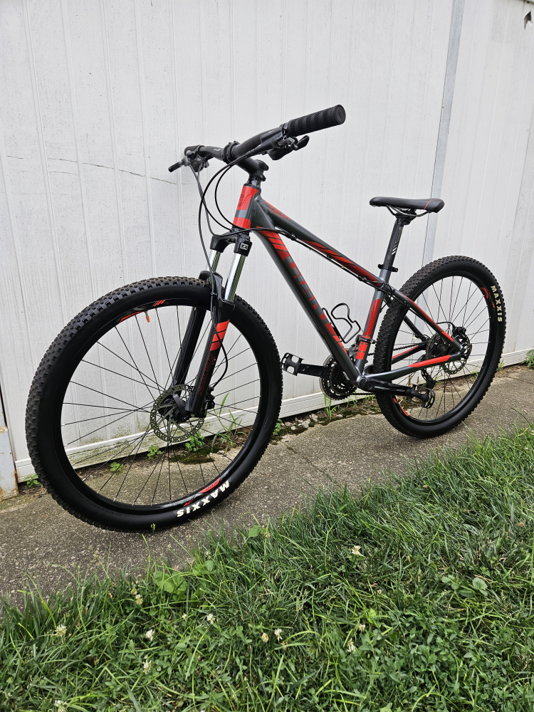 Giant Talon 3 mountain bike