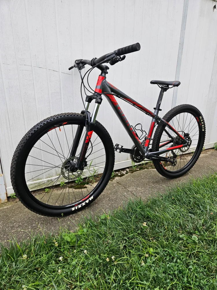 Giant Talon 3 mountain bike thumbnail