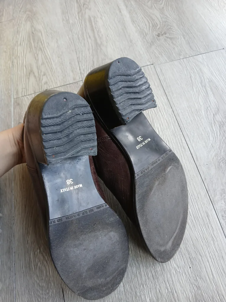 Artica chelsea style booties, size 8 image indicator(7)