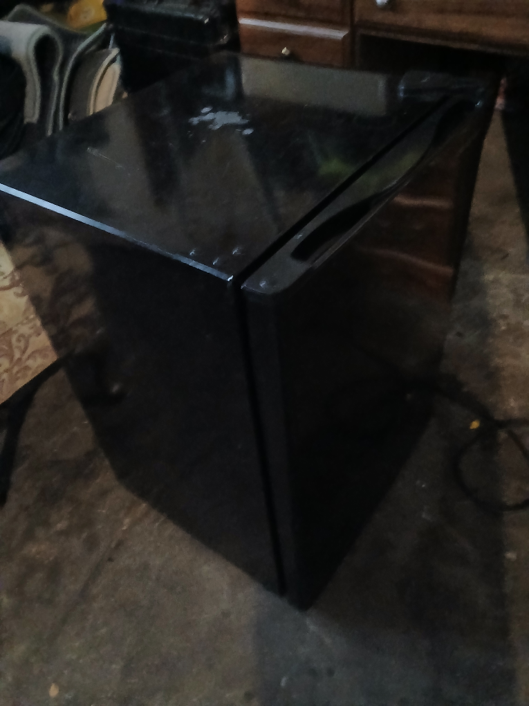 small refrigerator - photo 3