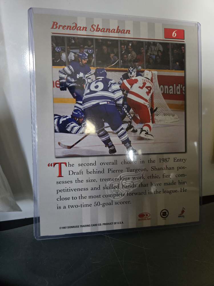 Brendan Shanahan 1997 Donruss Studio Hockey Card - photo 2