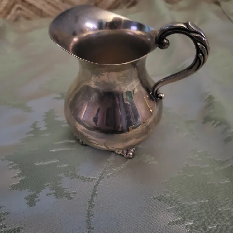 Wm. A. Rogers Creamer - Made in Canada thumbnail