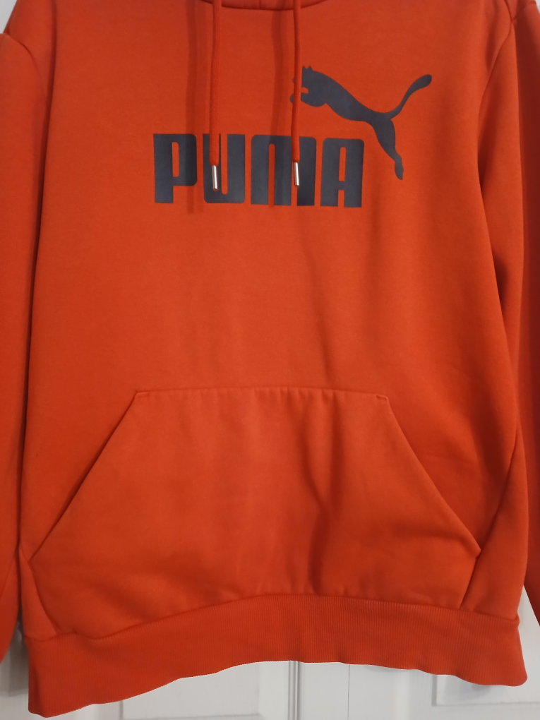 PUMA red hoodie with large pocket, size medium (M) - photo 2