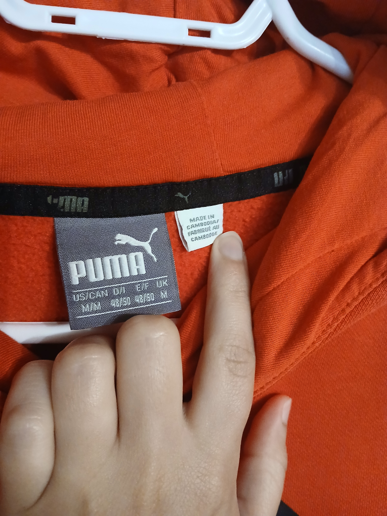 PUMA red hoodie with large pocket, size medium (M) - photo 5
