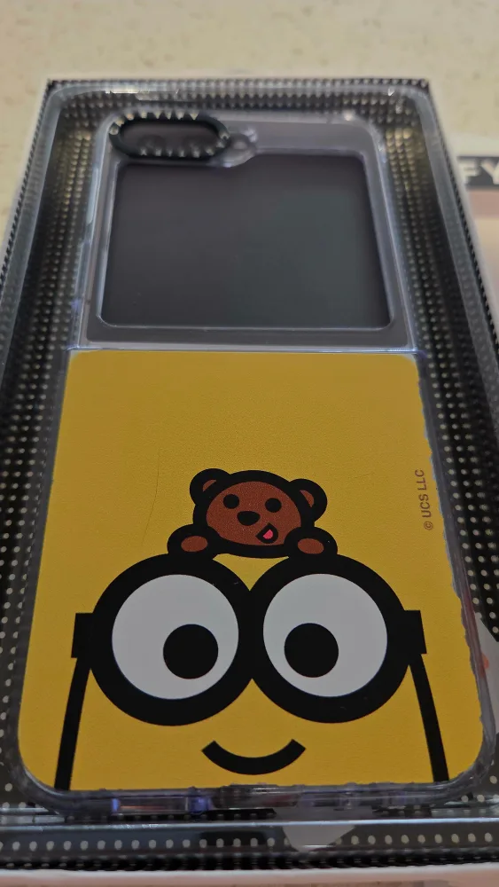 Samsung Galaxy Z Flip6 Flipsuit Case & Casetify Minions Case thumbnail