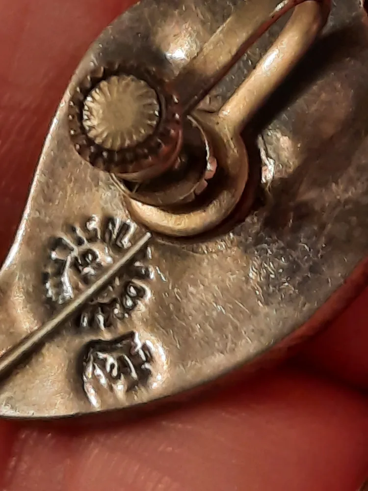 Sterling Silver Jewellery Bundle: Necklace & Earrings image indicator(6)