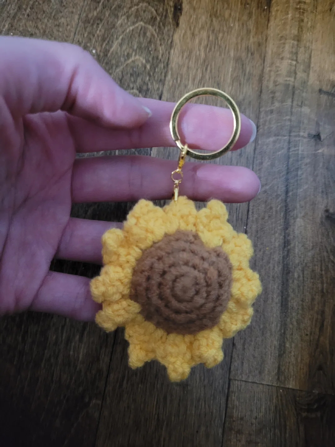 Crochet Sunflower Keychain - Yellow & Brown 🥕 image indicator(2)