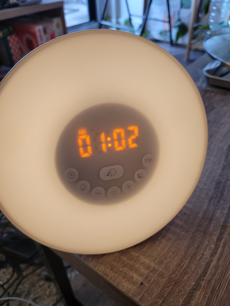 FREE Wake-Up Light Alarm Clock+RADIO - photo 2