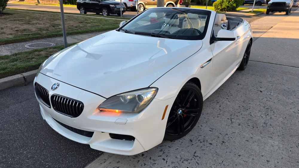BMW 640i Convertible - White image indicator(2)