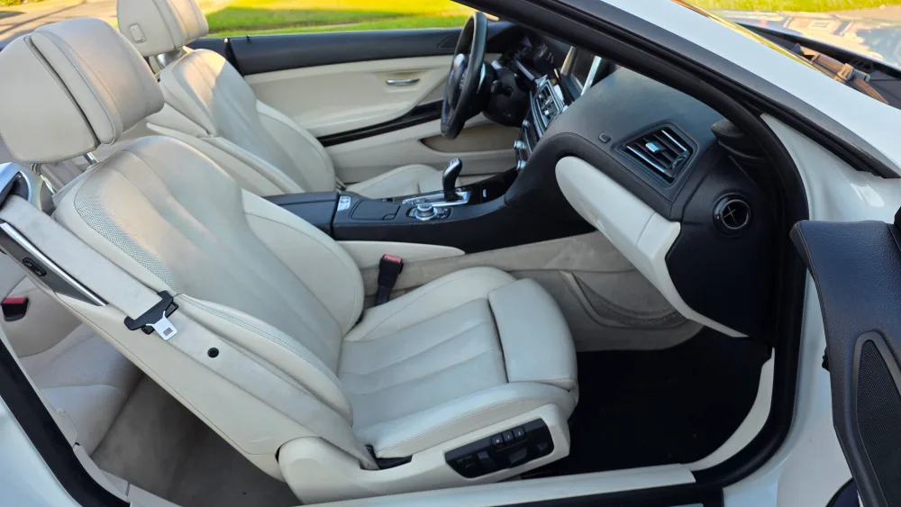 BMW 640i Convertible - White image indicator(7)