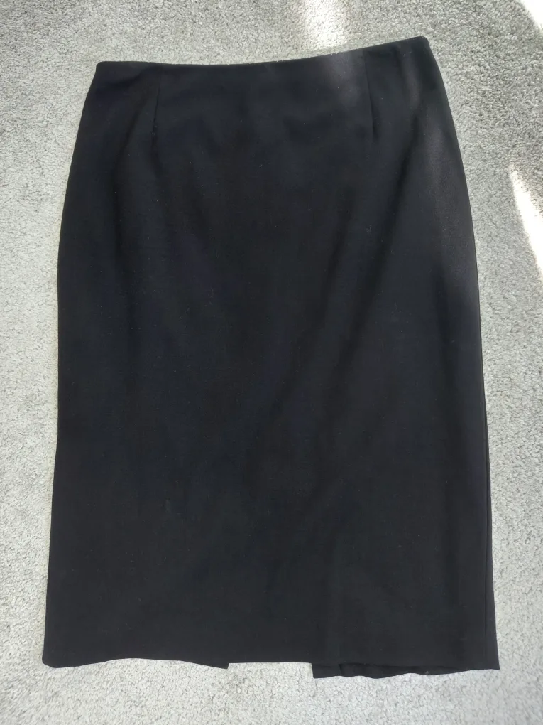 Elie Tahari Black Pencil Skirt - Size S