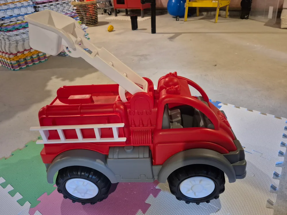 Red Plastic Toy Firetruck image indicator(3)