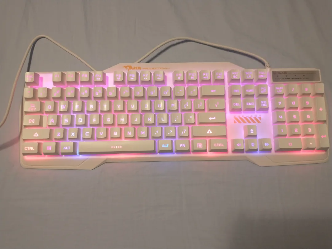 White full mechanical gaming keyboard thumbnail