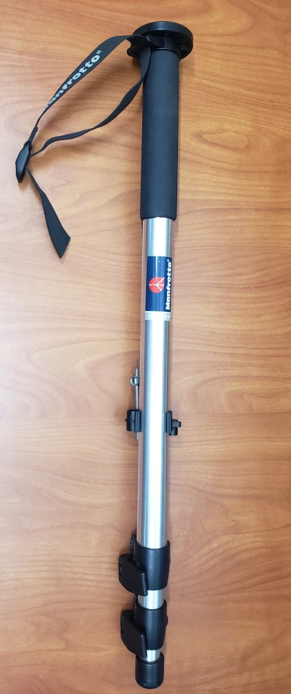 Manfrotto 679 monopod with 361 shoulder brace and belt pouch - photo 2