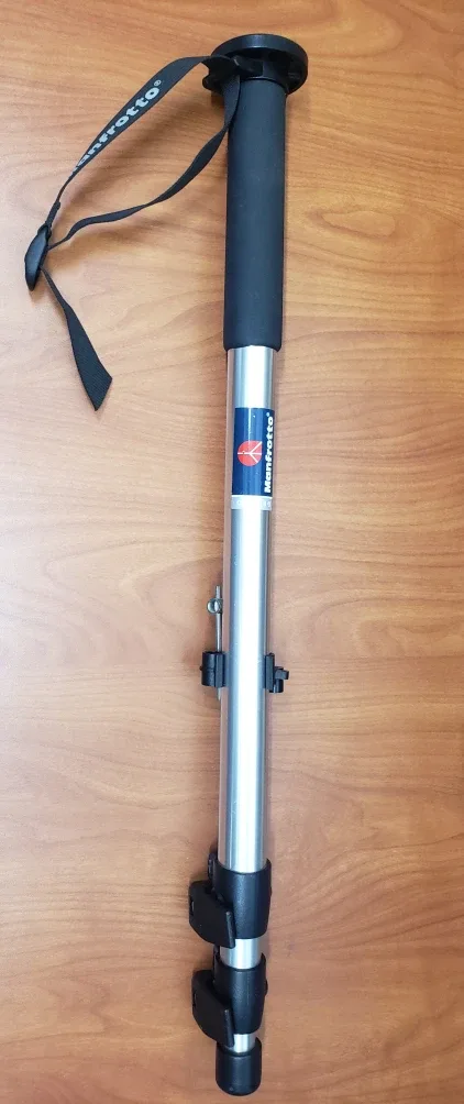 Manfrotto 679 monopod with 361 shoulder brace and belt pouch image indicator(2)