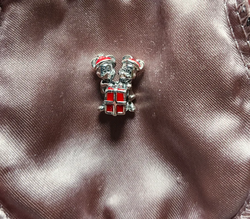 Mickey and Minnie Mouse Christmas Charm thumbnail