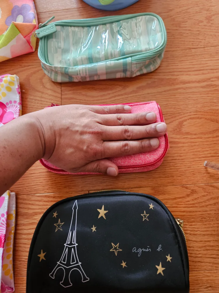 Clinique makeup bags toiletries image indicator(4)