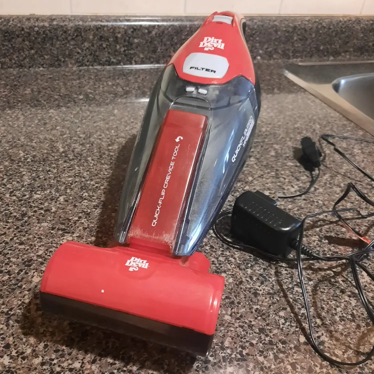 Dirt Devil QuickFlip Pro Cordless Handheld Vacuum thumbnail