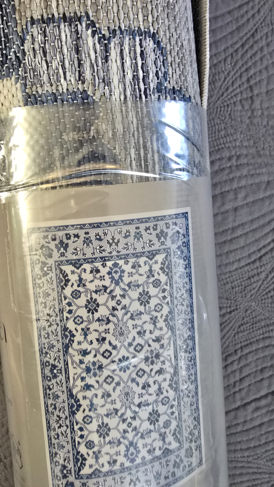 Blue & White Floral Area Rug - New