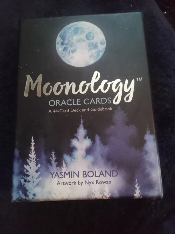 Moonology Oracle Cards by Yasmin Boland thumbnail