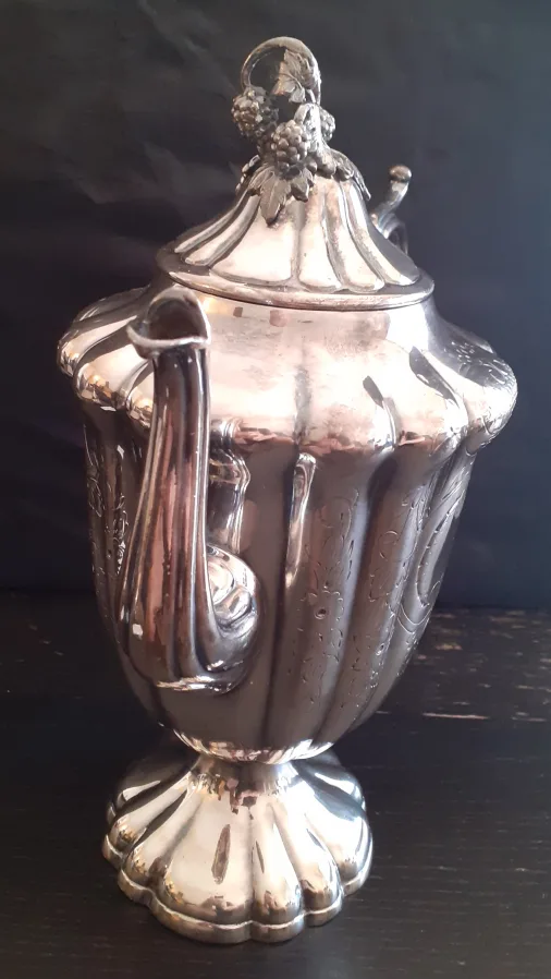 Antique Silver Plated Teapot image indicator(2)