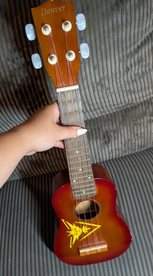 Amazing Denver Ukulele with Sunny Ukulele Case 🌺🏝️🎶 image indicator(9)