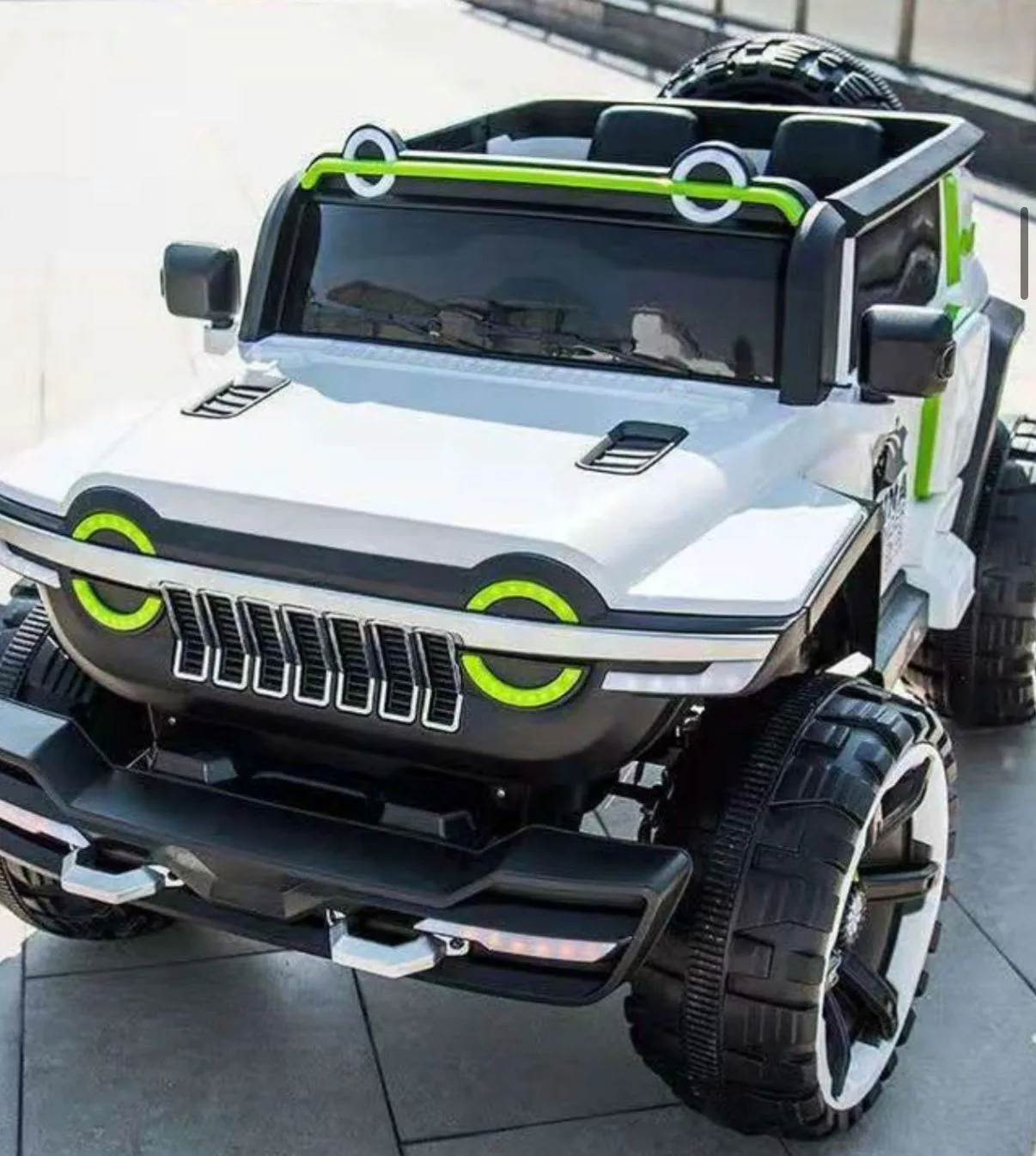 Kids Ride-On Jeep - White & Green thumbnail