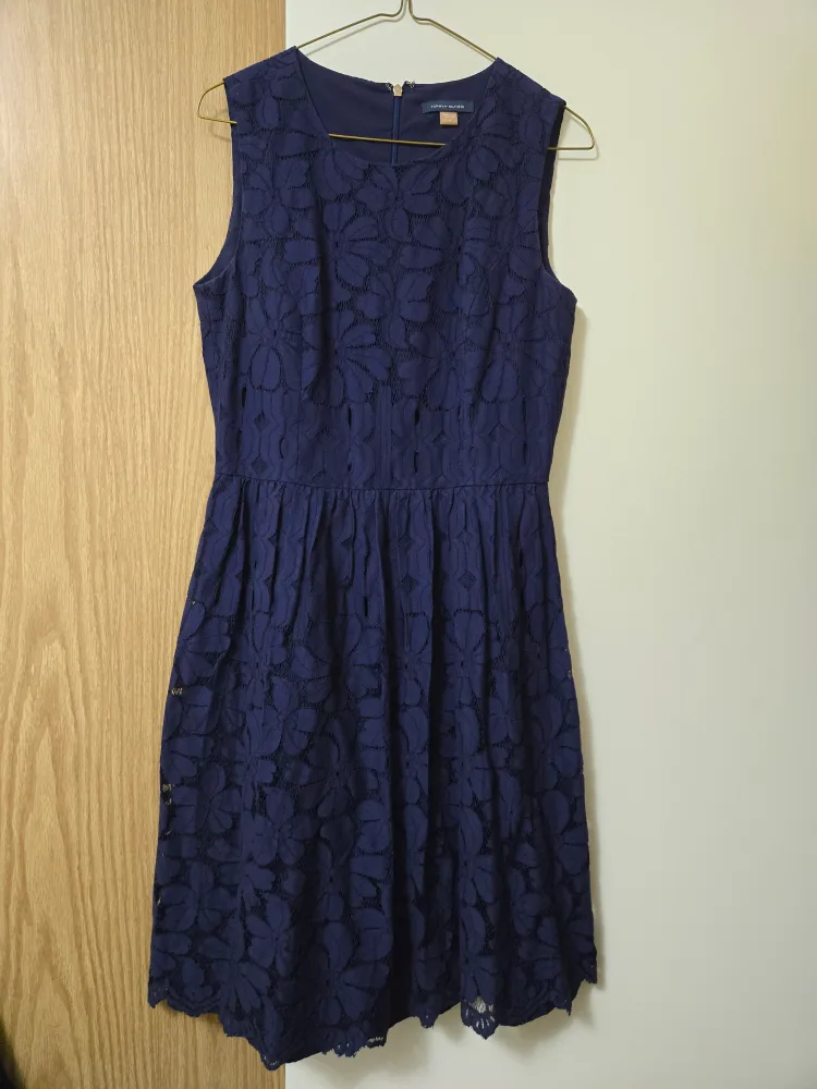 Tommy Hilfiger Navy Blue Lace Dress - Size 6 image indicator(2)