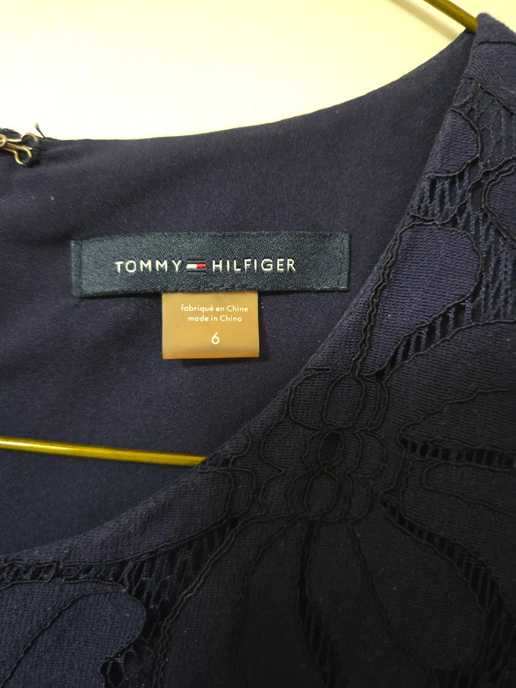 Tommy Hilfiger Navy Blue Lace Dress - Size 6 image indicator(3)