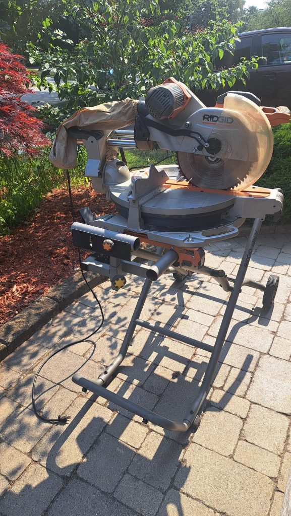 Ridgid Miter Saw with Stand