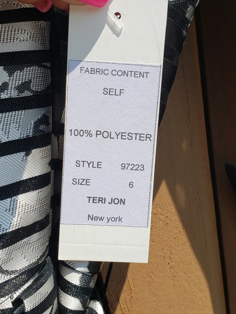 Women's size 6 dress - photo 5