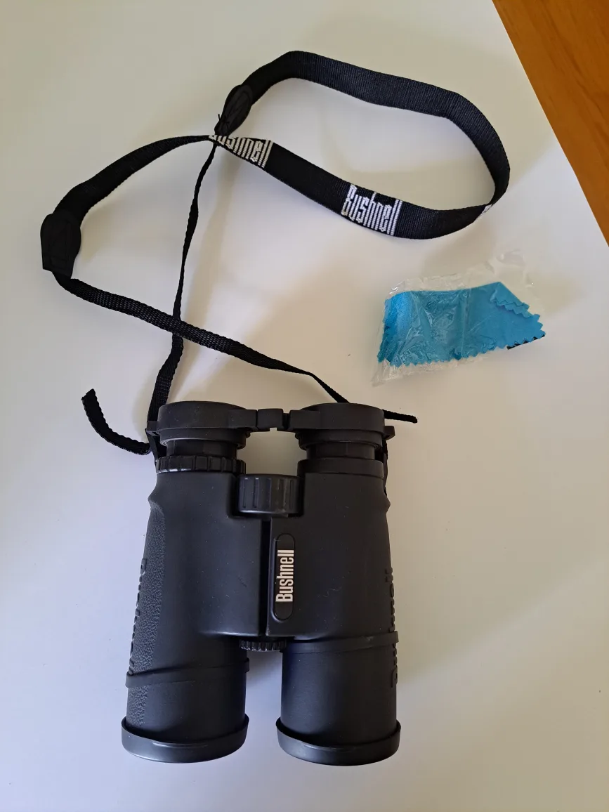 Bushnell 10x42 Binoculars with Case thumbnail